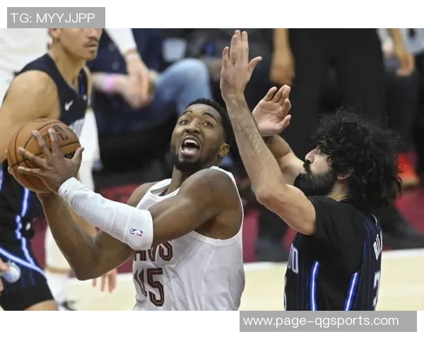 米切尔下半场表现低迷12投仅5中全场仅得15分球队遭遇失利